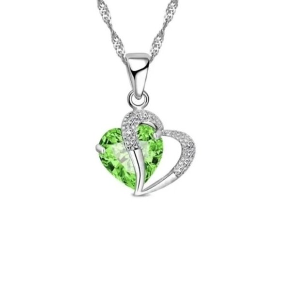 Peridot Green Heart Crystal Necklace - Picture 2 of 2